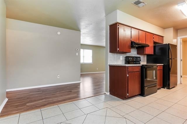 701 E Mission Street - Photo 5