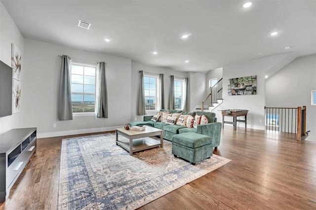1121 Marc Place - Photo 5
