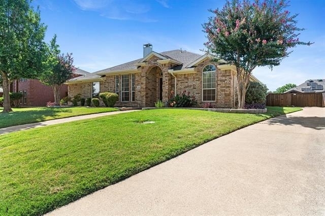 428 Lakedale Drive - Photo 1