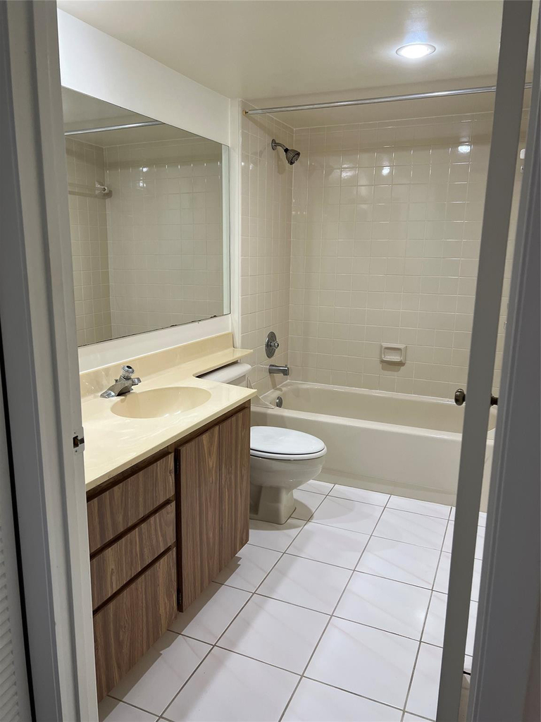 1526 Whitehall Drive - Photo 12