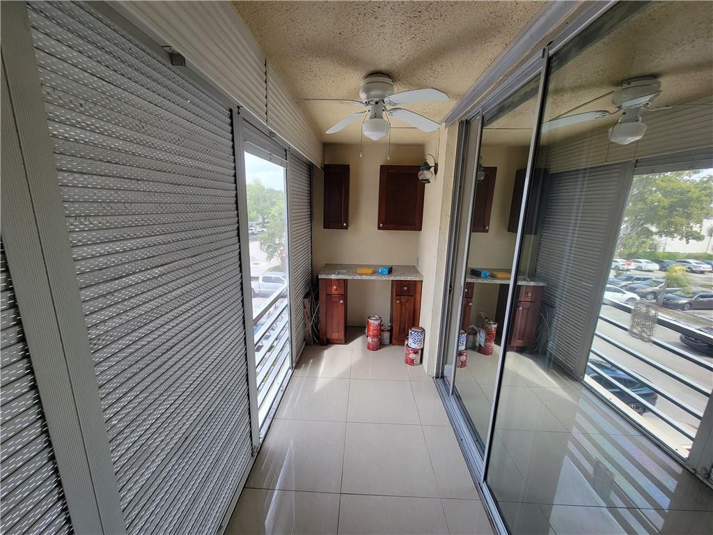 404 Nw 68th Avenue - Photo 8
