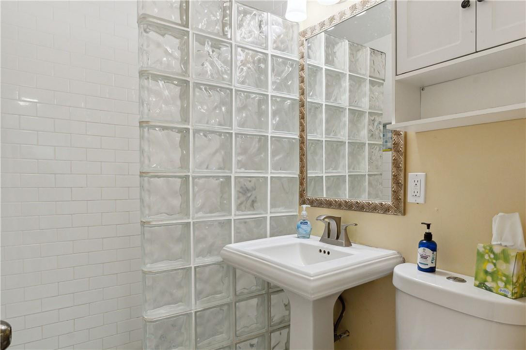 301 Van Buren Street - Photo 6