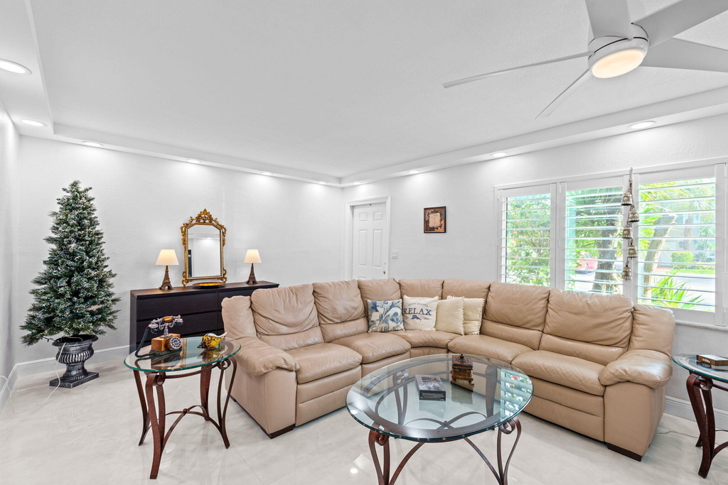 9050 Nw 28th Street - Photo 1