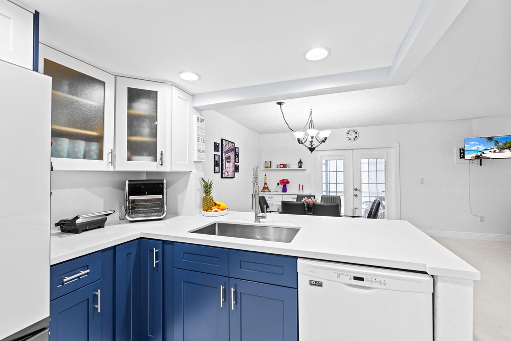 9050 Nw 28th Street - Photo 9