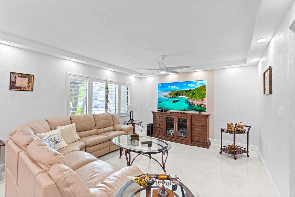 9050 Nw 28th Street - Photo 7