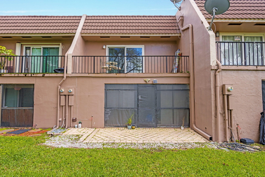 9050 Nw 28th Street - Photo 25