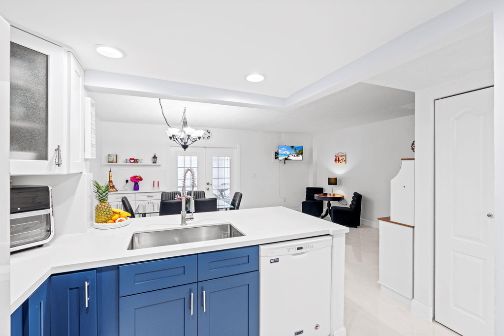 9050 Nw 28th Street - Photo 10