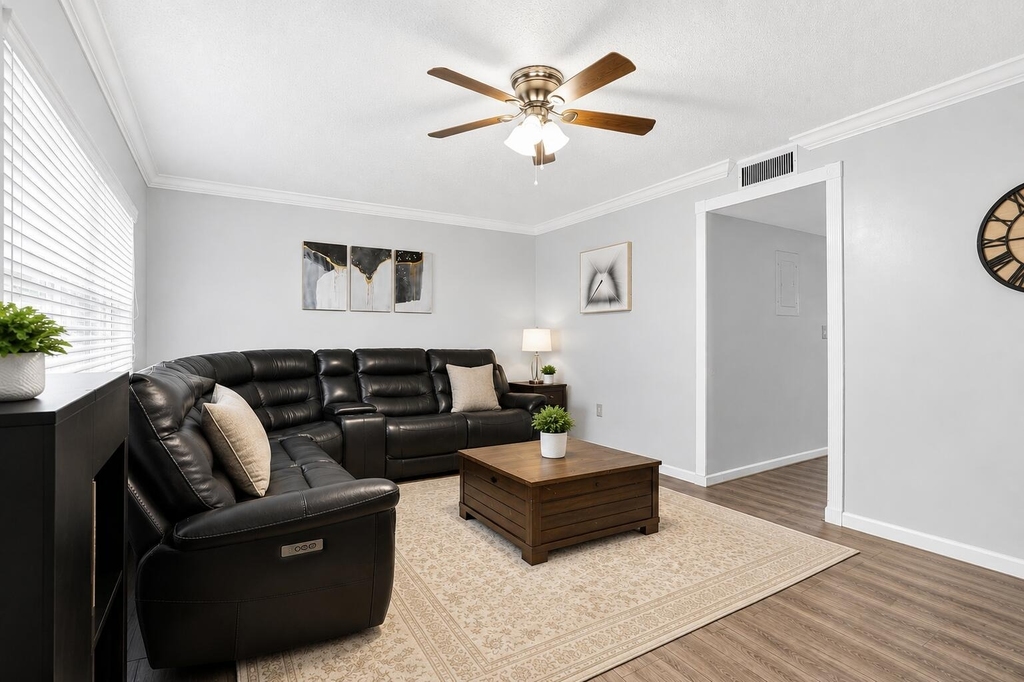 9050 Nw 28th Street - Photo 12