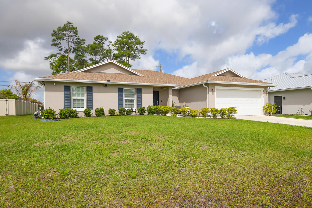 3110 Sw Curcuma Street - Photo 1