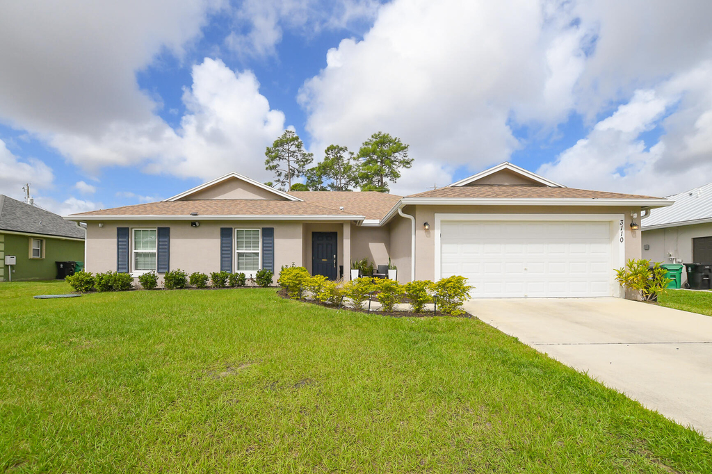 3110 Sw Curcuma Street - Photo 0