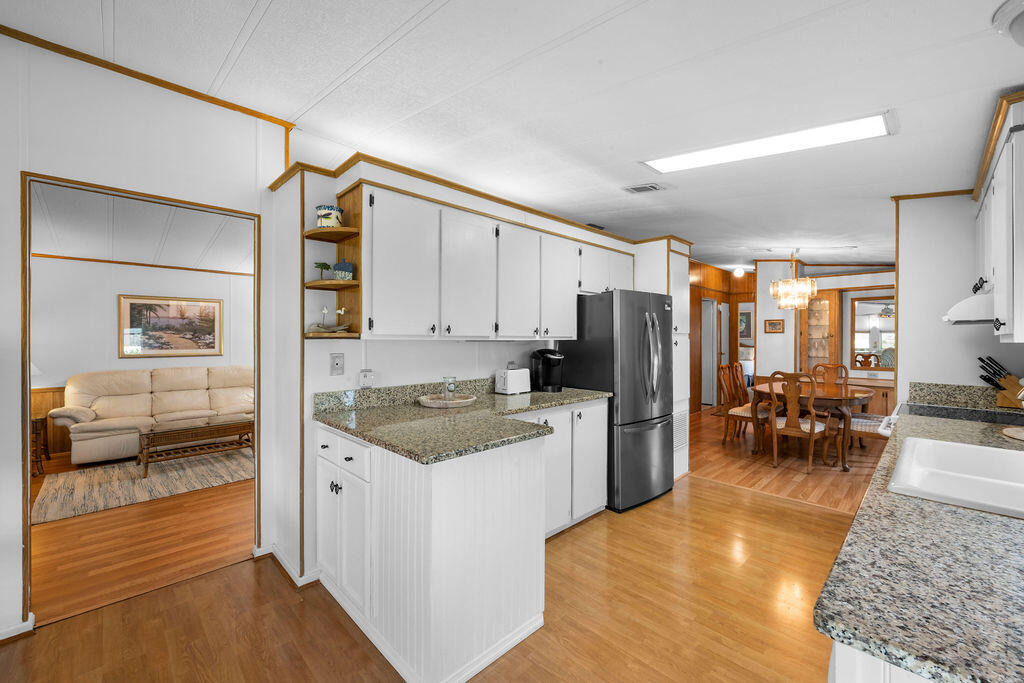 7894 Se Saratoga Drive E - Photo 16