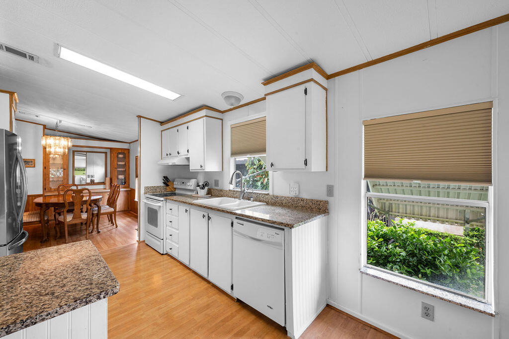 7894 Se Saratoga Drive E - Photo 15