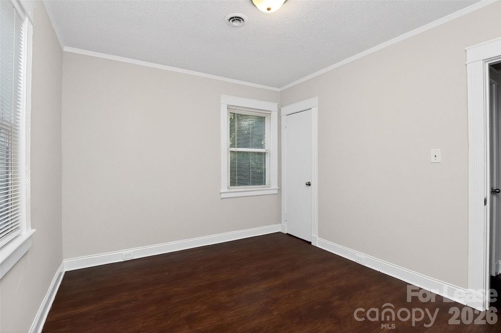 420 Plymouth Avenue - Photo 26