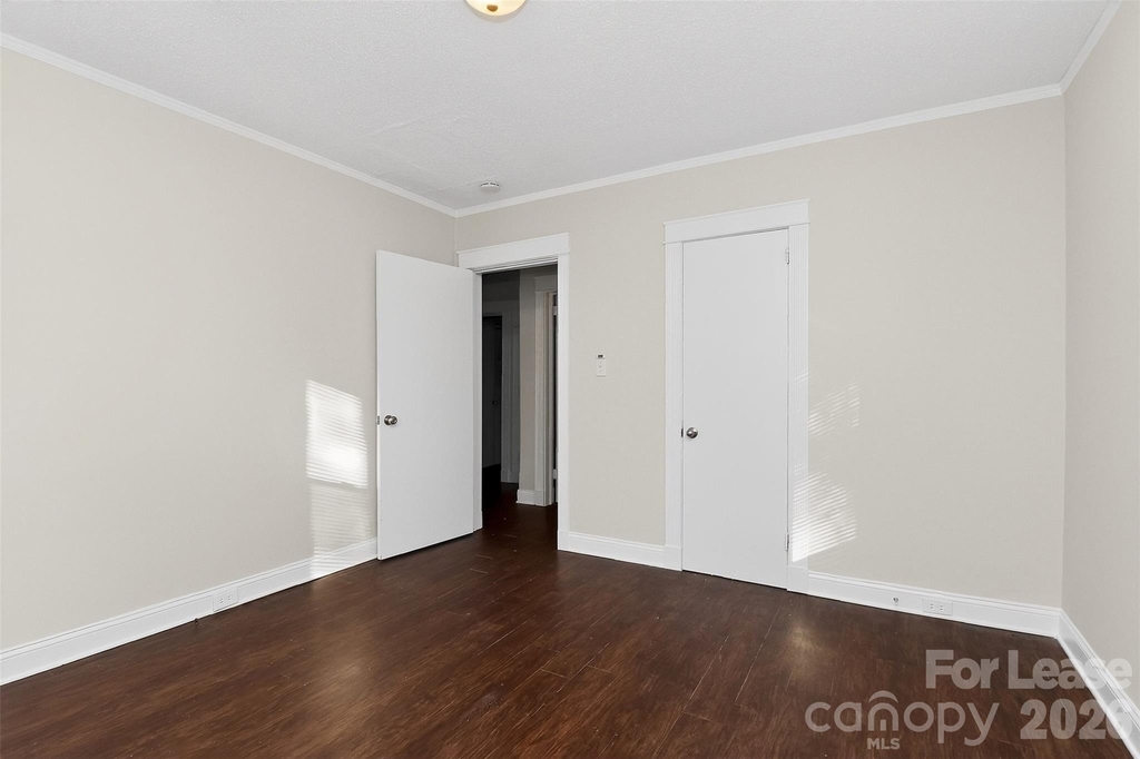 420 Plymouth Avenue - Photo 24