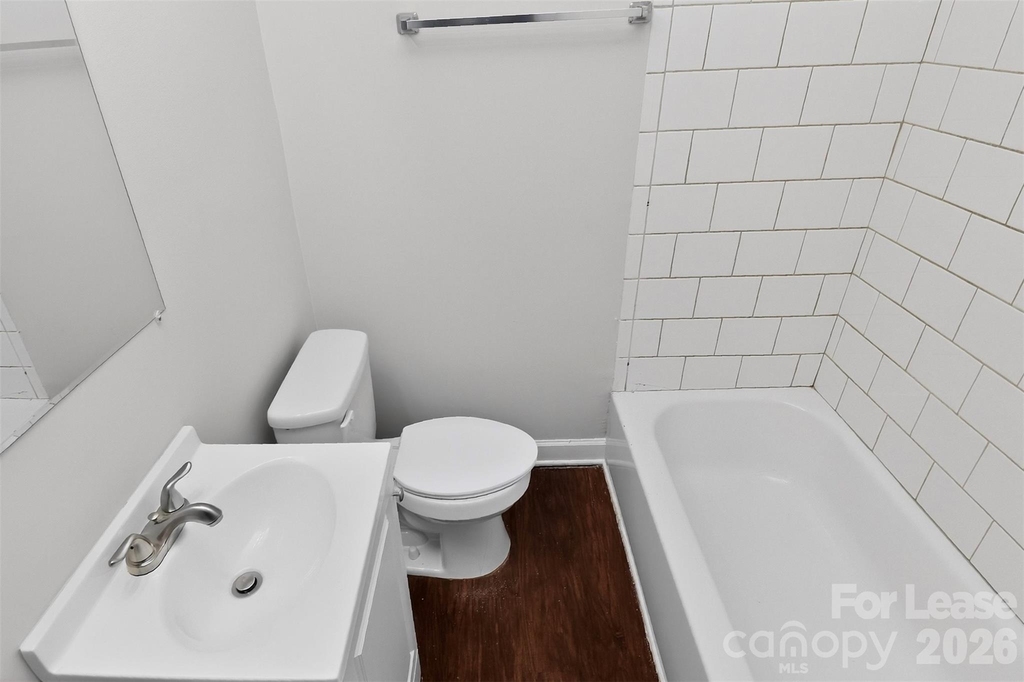 420 Plymouth Avenue - Photo 19