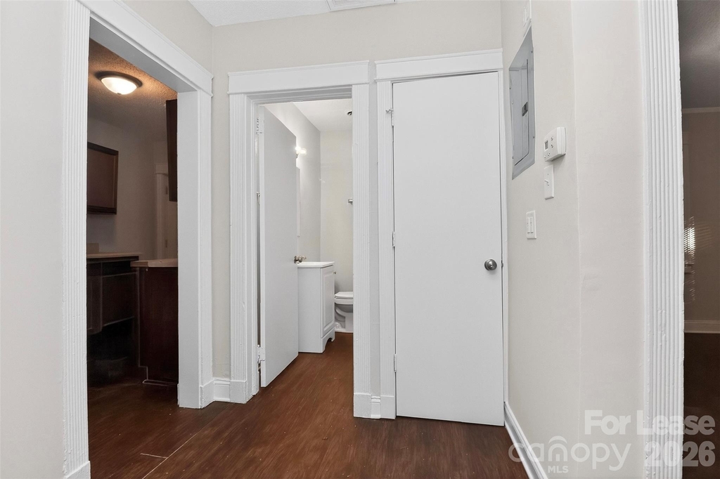 420 Plymouth Avenue - Photo 10