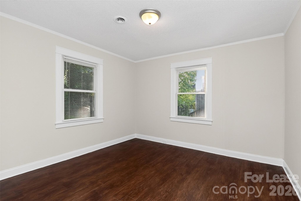 420 Plymouth Avenue - Photo 22