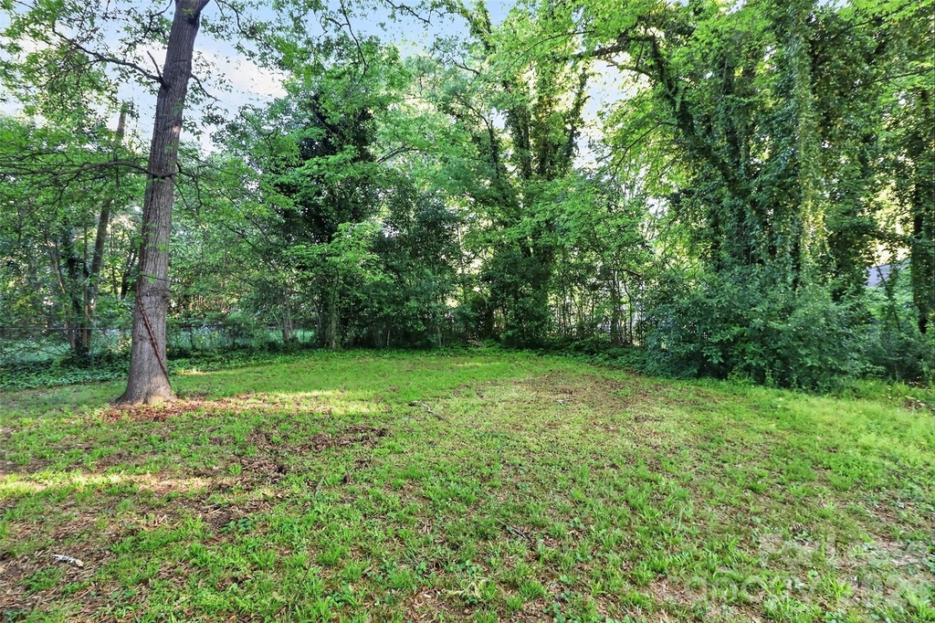 420 Plymouth Avenue - Photo 29