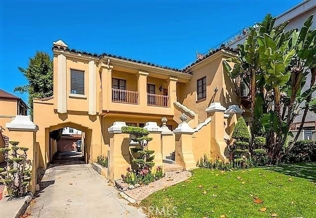 223 1/2 S Gale Drive - Photo 1
