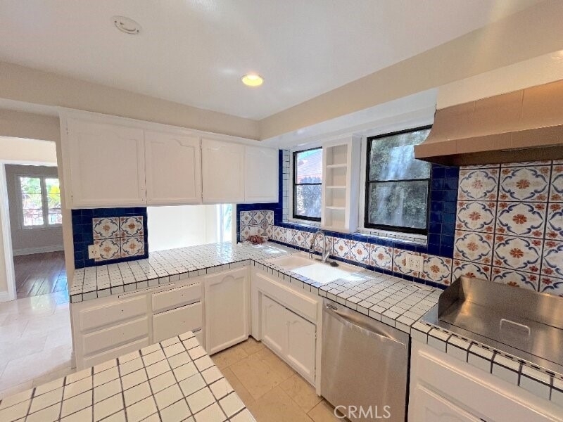 223 1/2 S Gale Drive - Photo 10