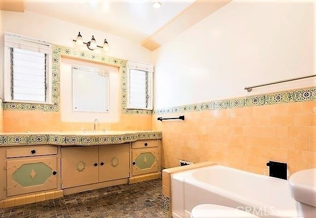 223 1/2 S Gale Drive - Photo 24
