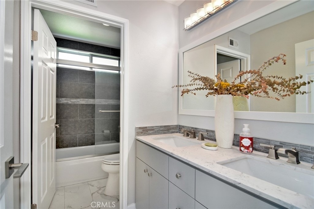 24574 Overland - Photo 21
