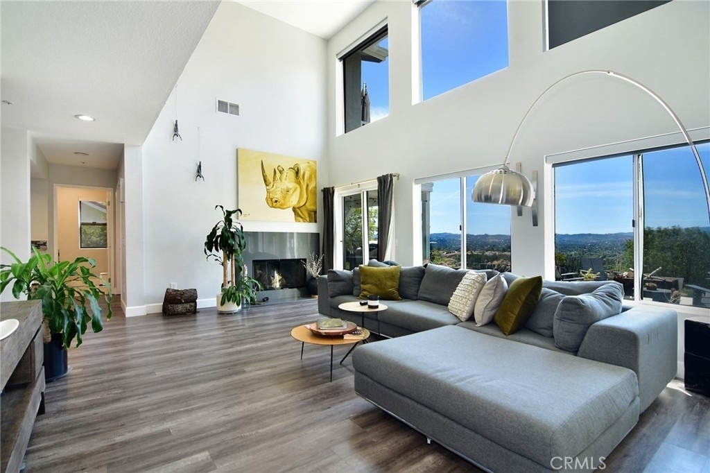 24574 Overland - Photo 8