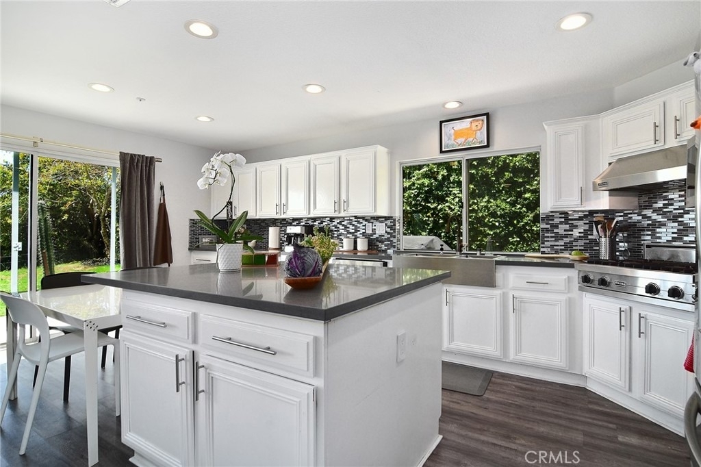 24574 Overland - Photo 11