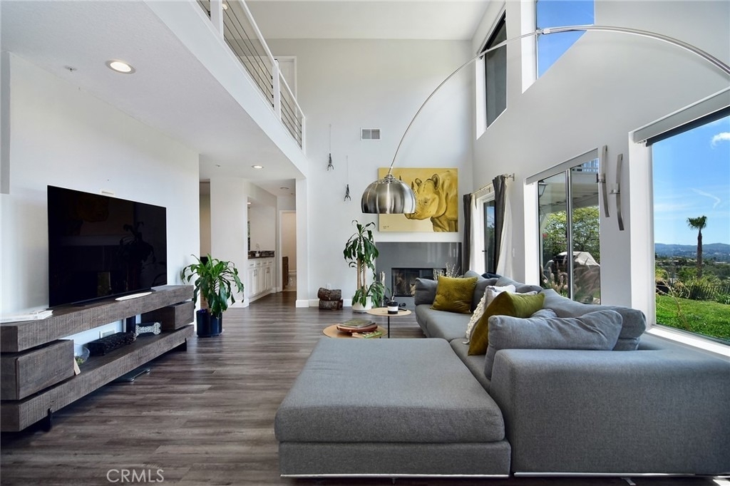 24574 Overland - Photo 9