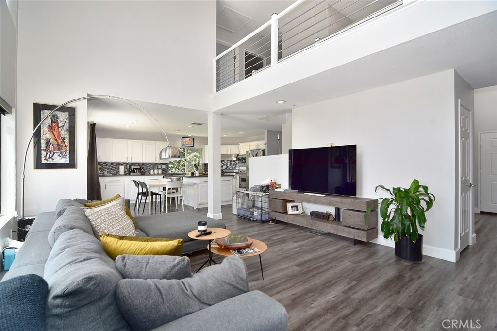 24574 Overland - Photo 7