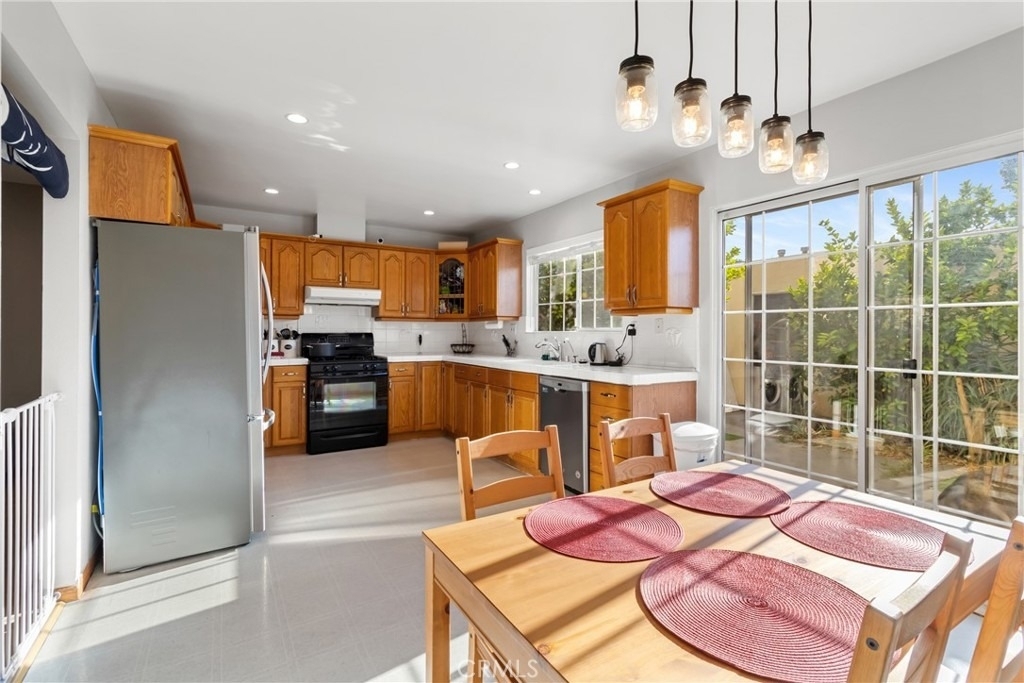 19124 Hamlin - Photo 8