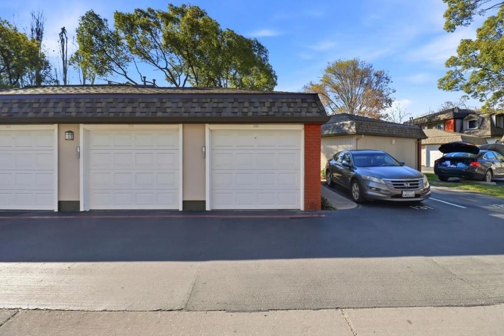 3241 Shadow Park Place - Photo 11