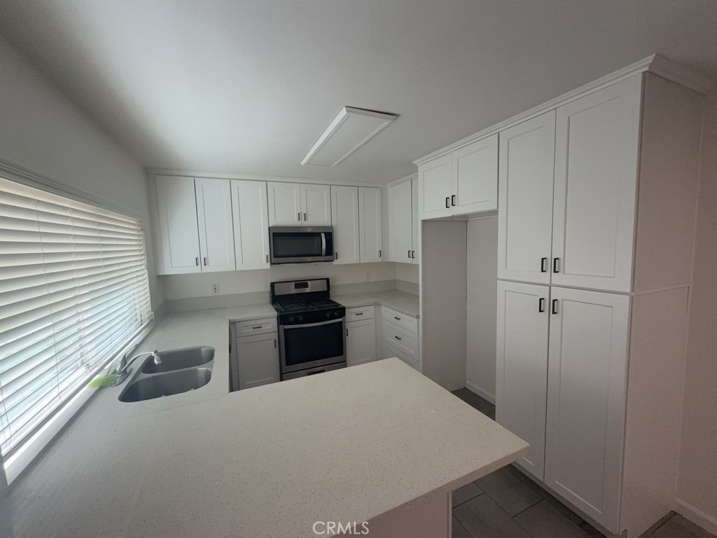 24245 Powell Place - Photo 10