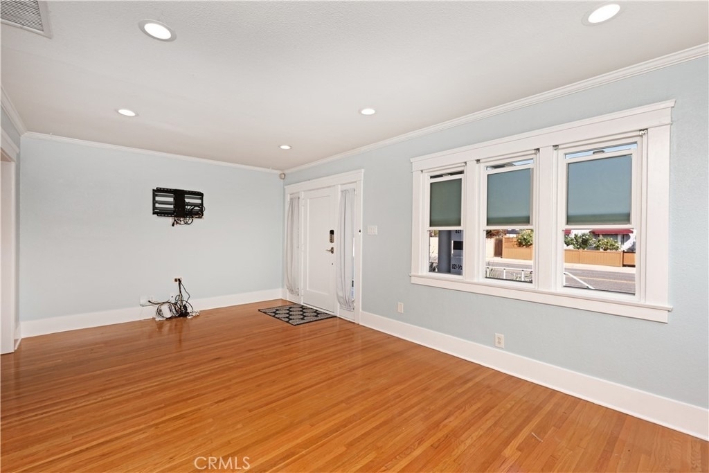 821 N Atlantic - Photo 5