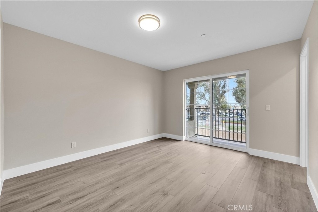 16385 Valencia Avenue - Photo 17