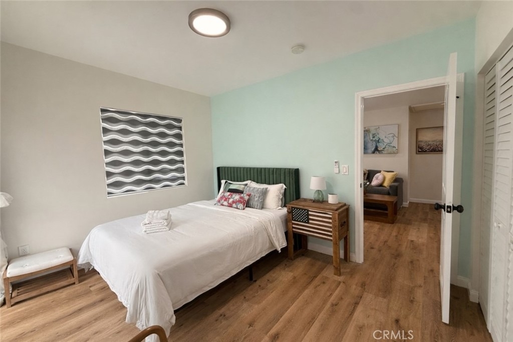 559 E Juanita Avenue - Photo 5