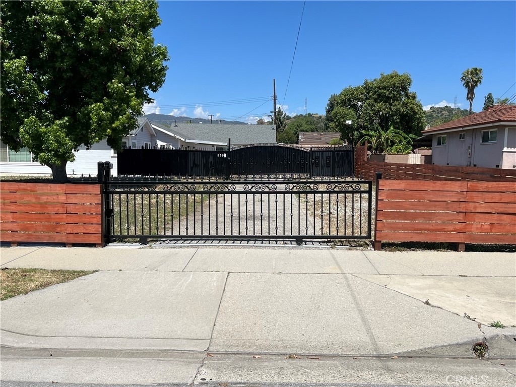 559 E Juanita Avenue - Photo 13