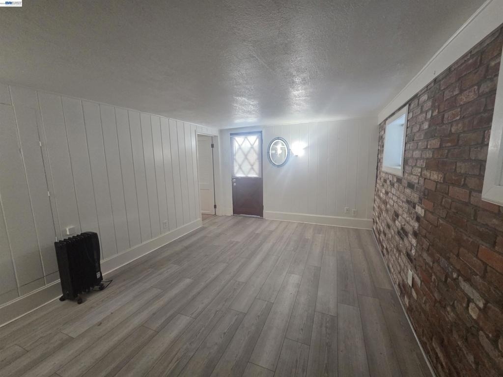3851 Vineyard Ave - Photo 5