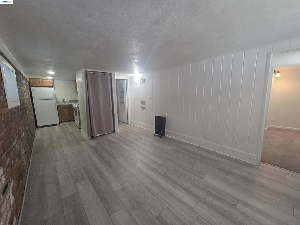 3851 Vineyard Ave - Photo 2