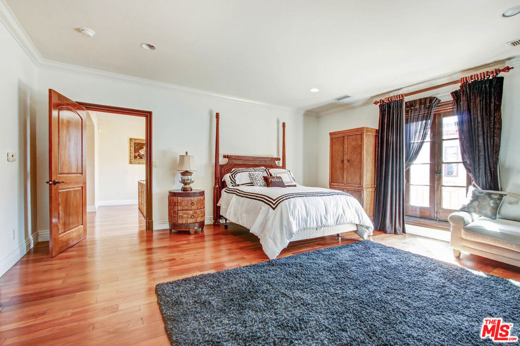 725 N Foothill Road - Photo 27