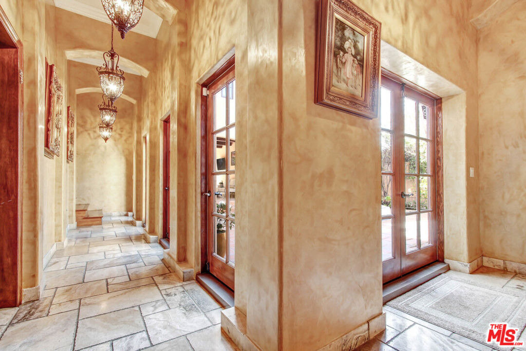 725 N Foothill Road - Photo 8