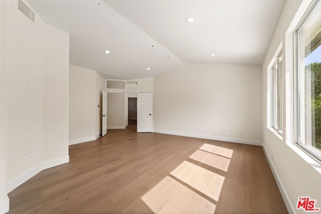 18500 Saint Moritz Drive - Photo 40