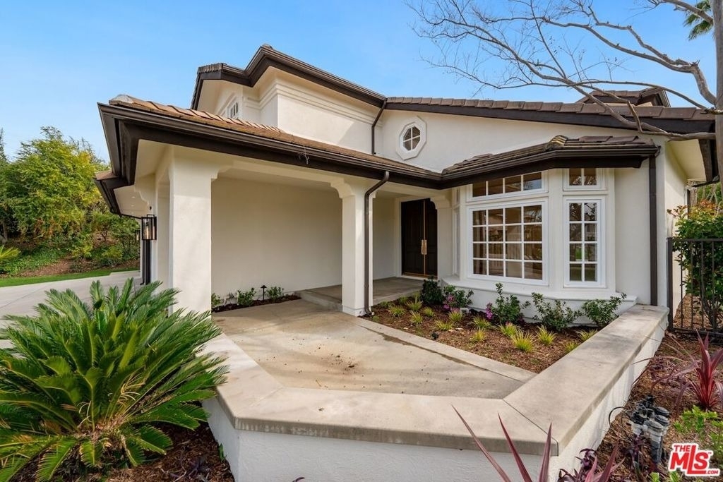 18500 Saint Moritz Drive - Photo 1
