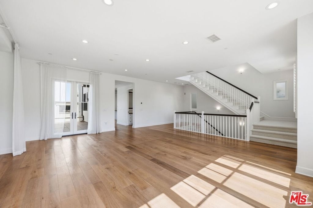 13079 Bluff Creek Drive - Photo 11