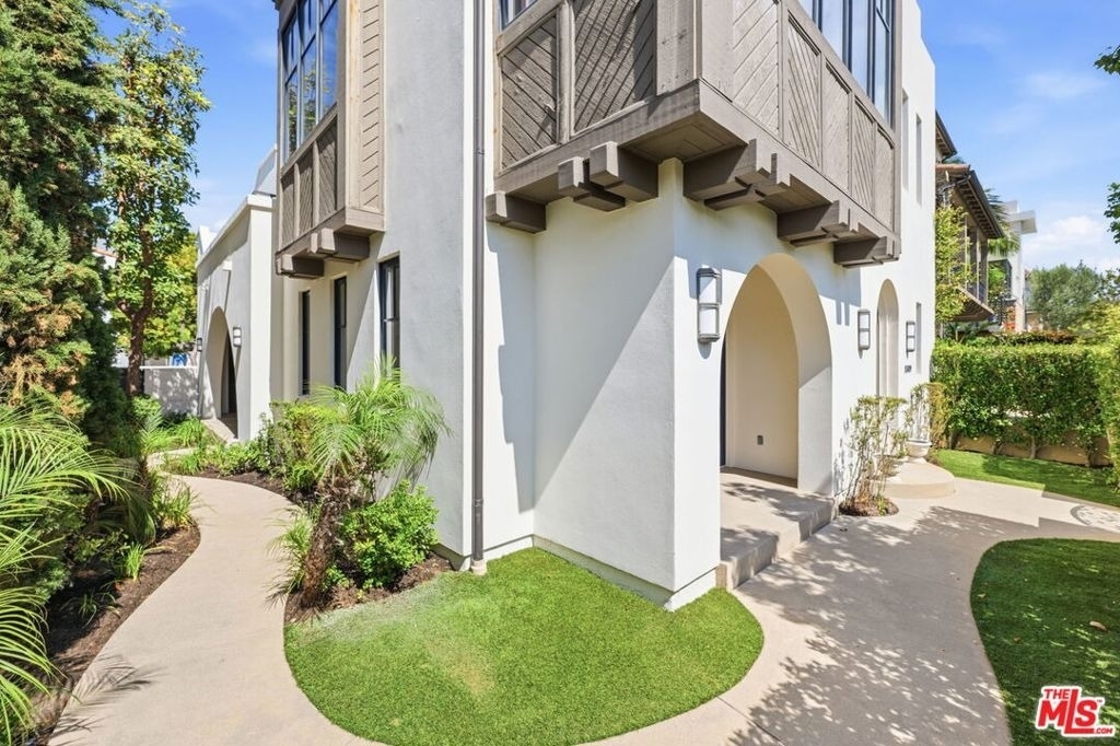 13079 Bluff Creek Drive - Photo 1