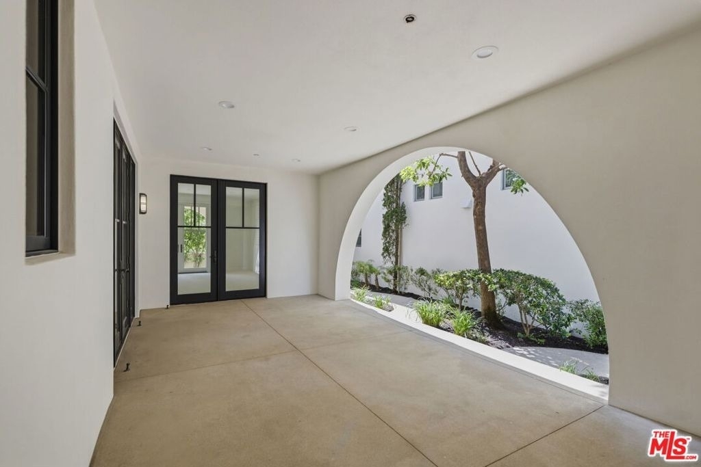 13079 Bluff Creek Drive - Photo 2
