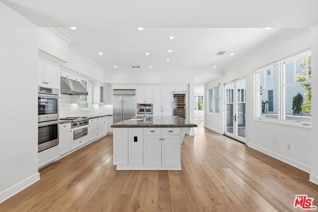 13079 Bluff Creek Drive - Photo 18