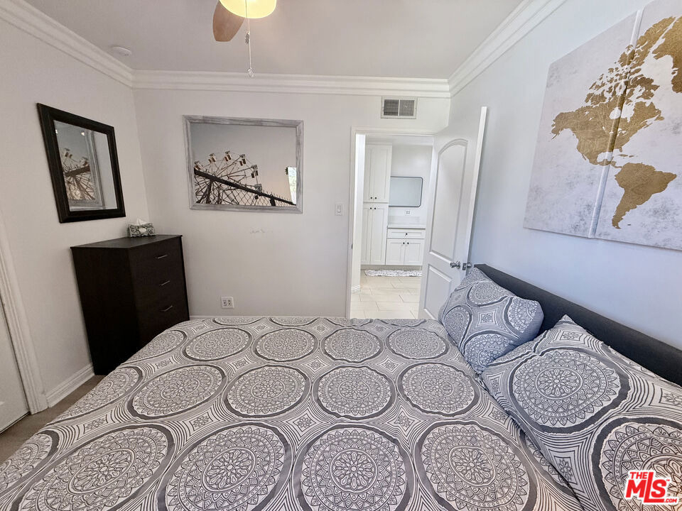 6605 S Sherbourne Drive - Photo 36