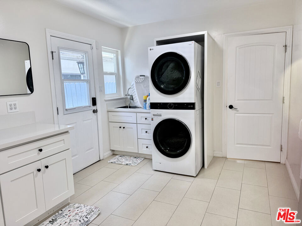 6605 S Sherbourne Drive - Photo 40
