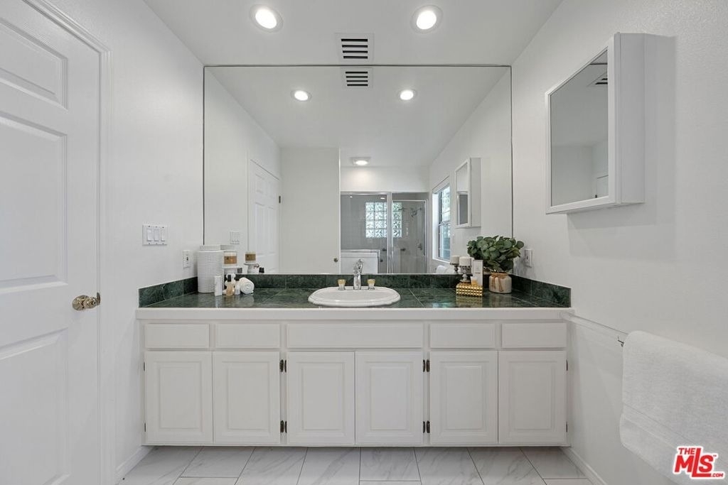 11543 Sunshine Terrace - Photo 17